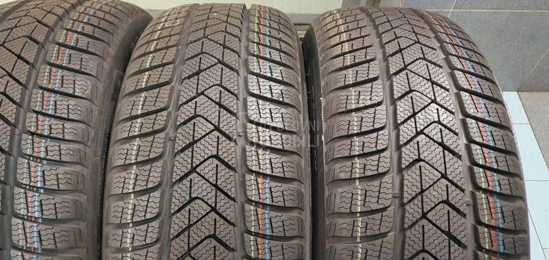 Pirelli 235/55 R18 Zimska