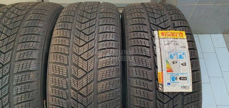 Pirelli 235/60 R18 Zimska