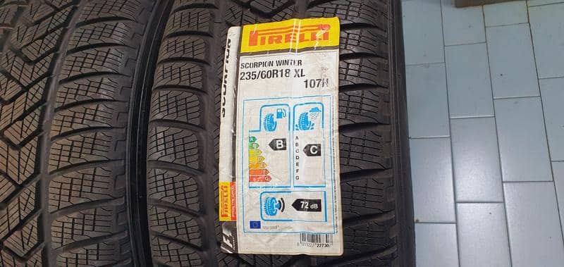 Pirelli 235/60 R18 Zimska