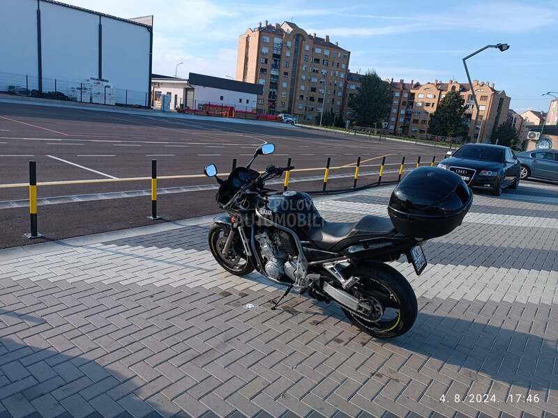 Yamaha fejzer