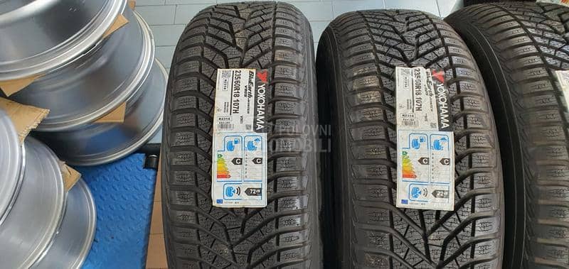 Yokohama 235/60 R18 Zimska