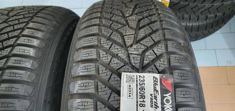 Yokohama 235/60 R18 Zimska