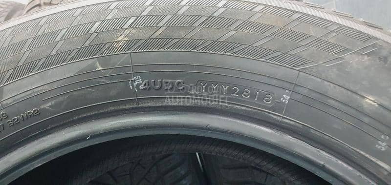 Yokohama 235/60 R18 Zimska