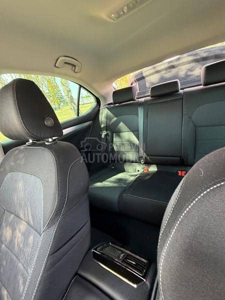 Škoda Superb 2.0 TDI DSG