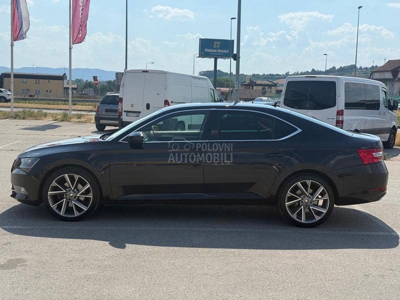 Škoda Superb 2.0 TDI DSG