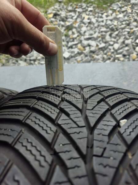 Continental 225/45 R17 Zimska
