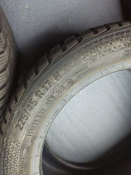 Continental 225/45 R17 Zimska