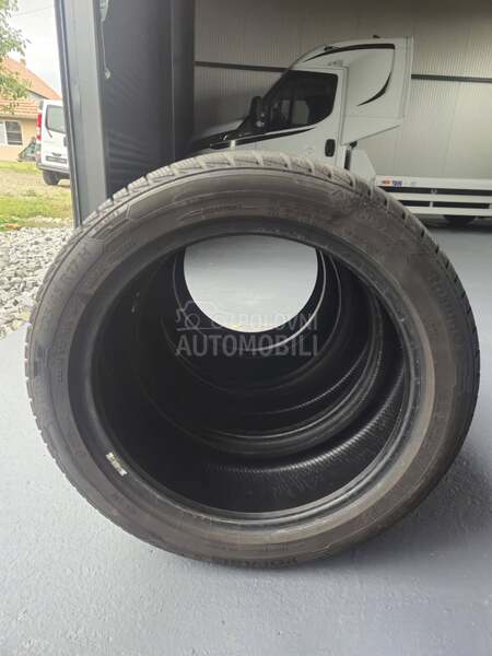 Continental 225/45 R17 Zimska