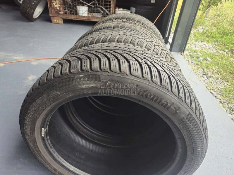 Continental 225/45 R17 Zimska