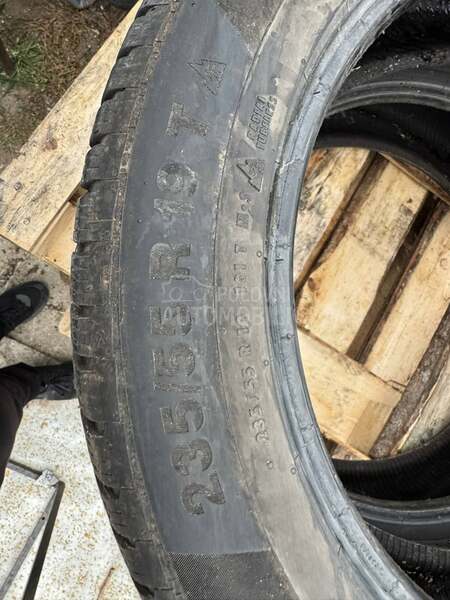Continental 235/55 R19 Zimska