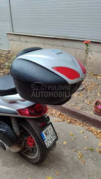 Piaggio Beverly 250