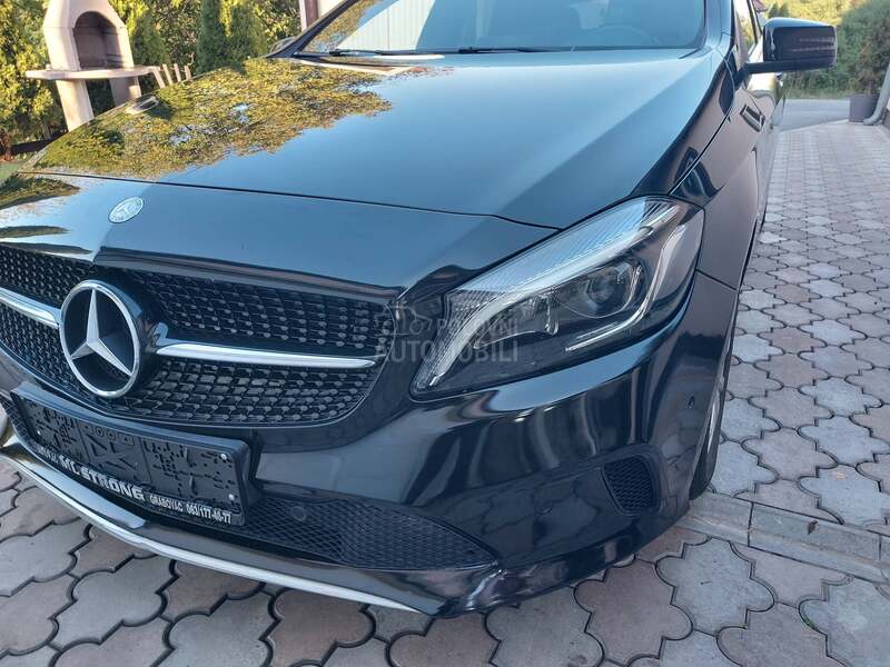 Mercedes Benz A 180 D   SERVISN.A