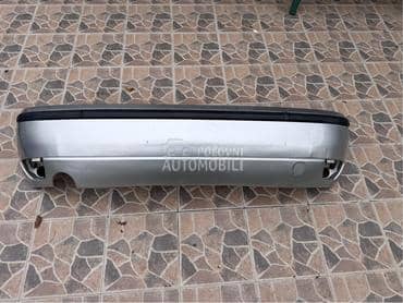 branik zadnji hecbeg za Ford Focus od 2000. do 2004. god.