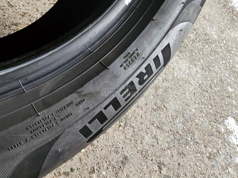 Pirelli 255/50 R19 Zimska