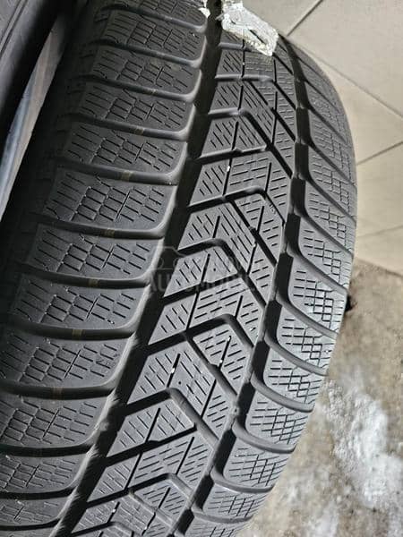 Pirelli 255/50 R19 Zimska