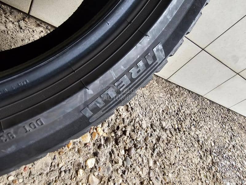 Pirelli 225/45 R18 Zimska
