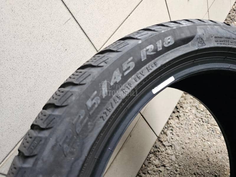Pirelli 225/45 R18 Zimska