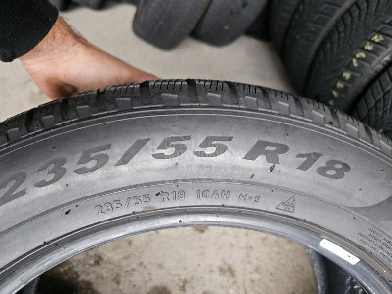 Pirelli 235/55 R18 Zimska