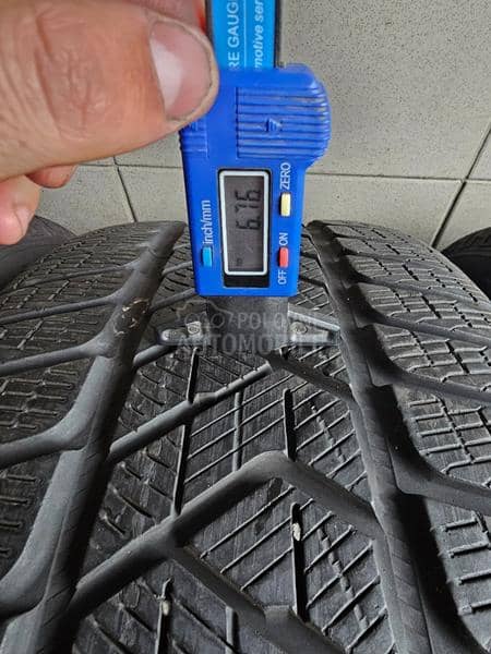 Pirelli 235/55 R18 Zimska