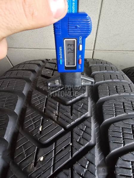 Pirelli 235/55 R18 Zimska