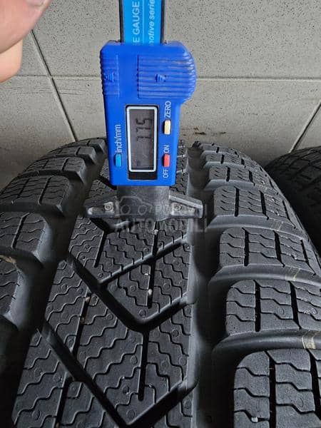 Pirelli 215/60 R16 Zimska