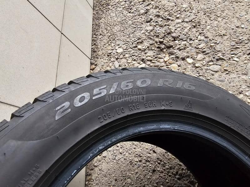 Pirelli 205/60 R16 Zimska