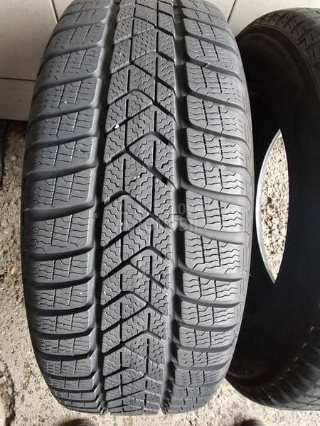 Pirelli 205/60 R16 Zimska