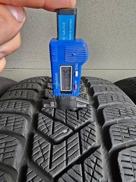 Pirelli 235/55 R19 Zimska