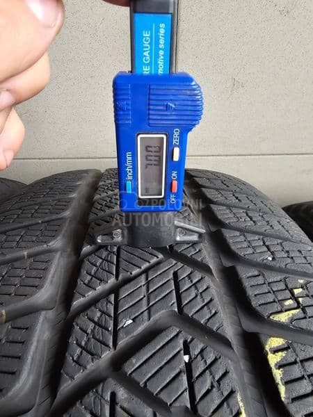 Pirelli 235/55 R19 Zimska