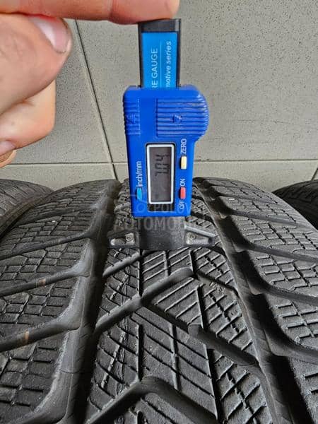 Pirelli 235/55 R19 Zimska