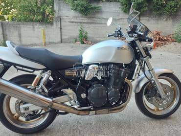 Suzuki GSX 750 Inazuma