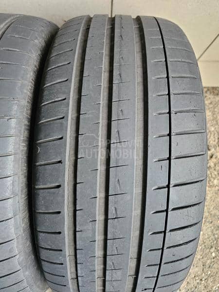Vredestein 235/45 R18 Letnja