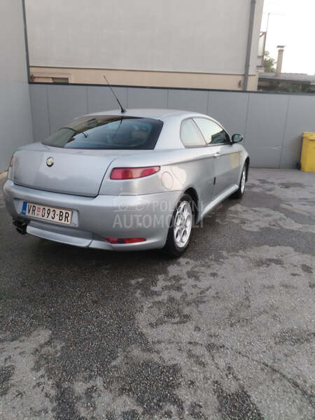 Alfa Romeo GT 