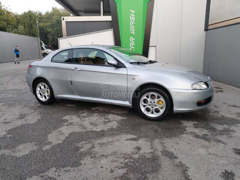 Alfa Romeo GT 