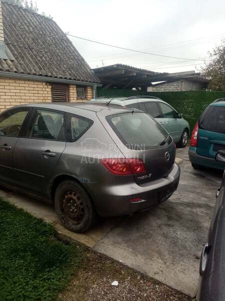 Mazda 5 2007. god. -  kompletan auto u delovima