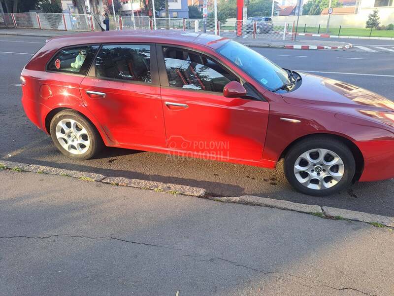 Alfa Romeo 159 