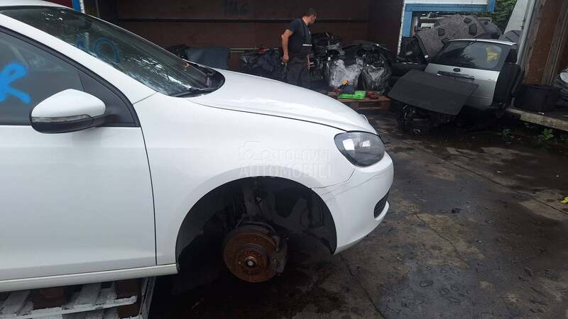Volkswagen Golf 6 -  kompletan auto u delovima