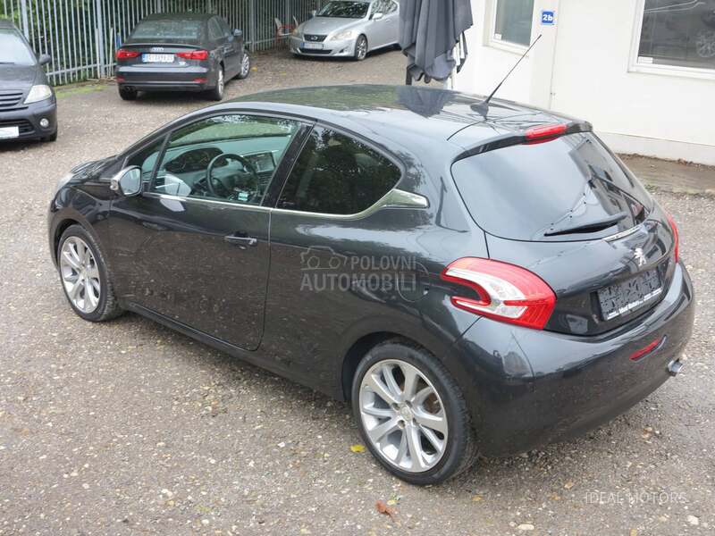 Peugeot 208 1.4 HDI ALLURE