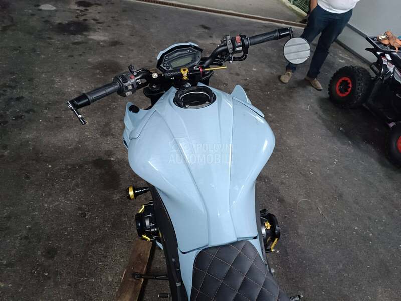 Kawasaki Z1000