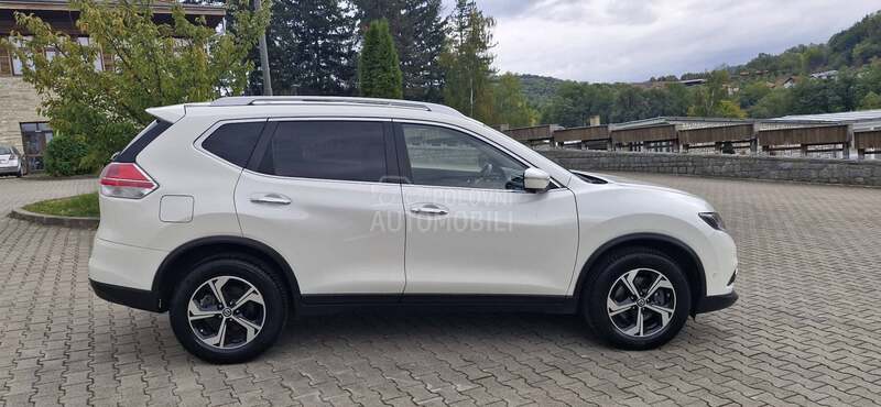 Nissan X-Trail 2,0 4x4 tekna 187000