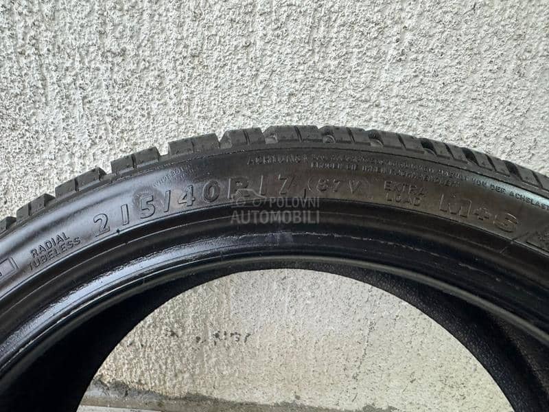 Dunlop 215/40 R17 Zimska
