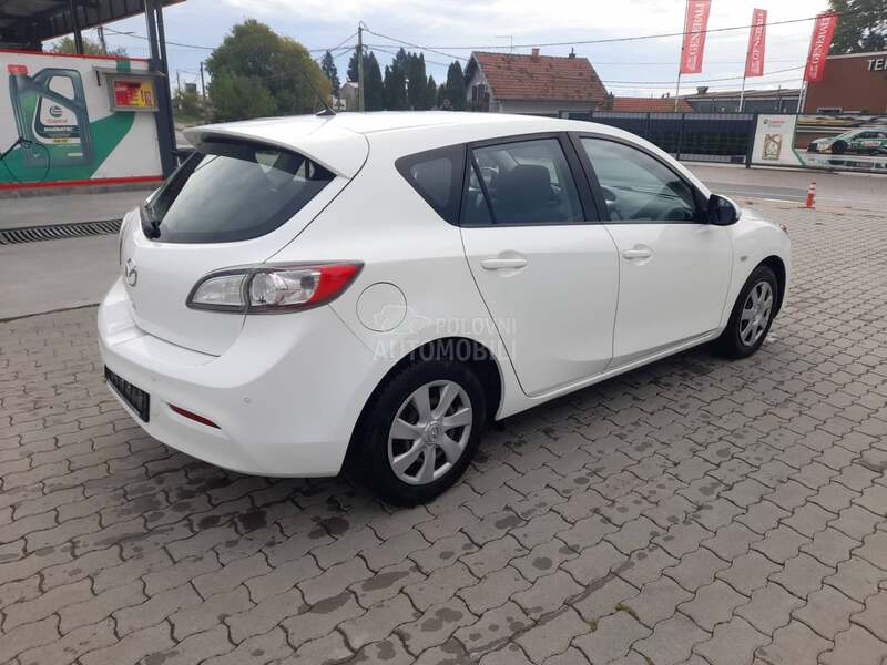 Mazda 3 1,6 16V SPORT