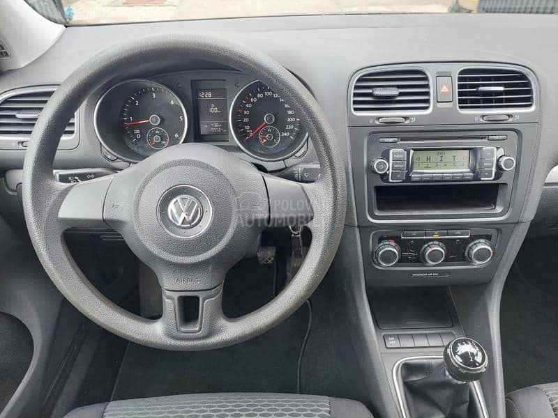 Volkswagen Golf 6 1.6TDI 5VR HIGH LINE Volkswagen Golf 6 1.6TDI 5VR HIGH LINE