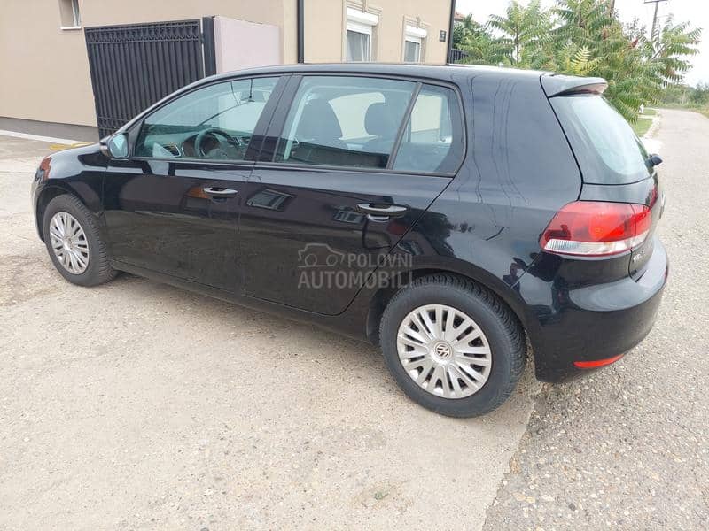 Volkswagen Golf 6 1.6TDI 5VR HIGH LINE Volkswagen Golf 6 1.6TDI 5VR HIGH LINE