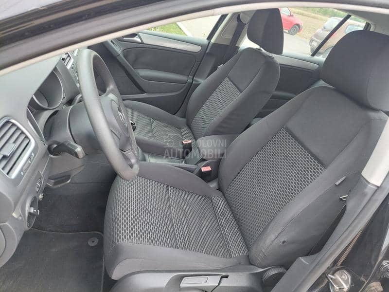 Volkswagen Golf 6 1.6TDI 5VR HIGH LINE Volkswagen Golf 6 1.6TDI 5VR HIGH LINE