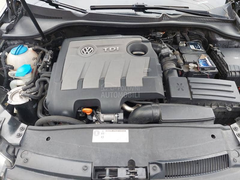 Volkswagen Golf 6 1.6TDI 5VR HIGH LINE Volkswagen Golf 6 1.6TDI 5VR HIGH LINE