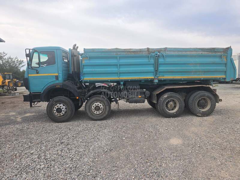 Mercedes Benz 3535