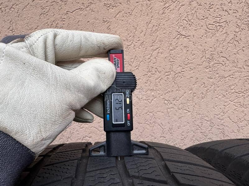 Continental 255/50 R20 Zimska