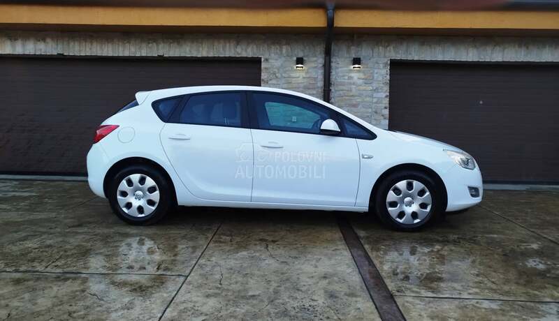 Opel Astra J 1.3CDTI-bez.pliv.zam