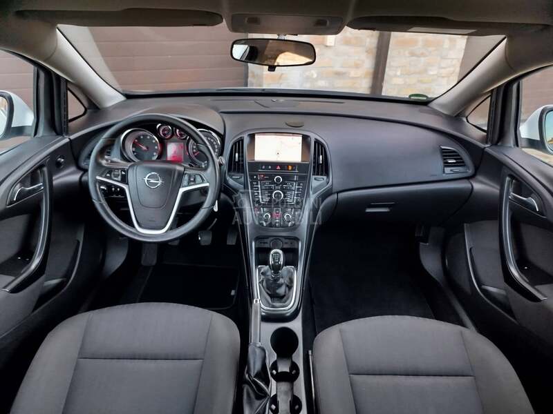 Opel Astra J 1.3CDTI-bez.pliv.zam